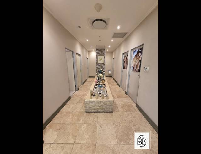 Business property to rent in SANDOWN